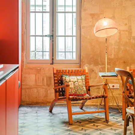 Bed & Breakfast Le Petit - & A Deux Pas Du Pont D'avignon Et Du Palais Des Papes *