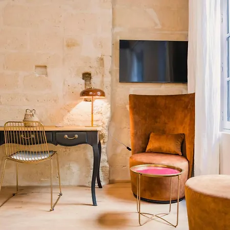 Bed & Breakfast Le Petit - & A Deux Pas Du Pont D'avignon Et Du Palais Des Papes Avignon
